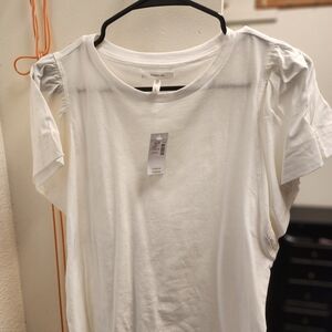 Maurices White Puff-Sleeve Crewneck Tee
